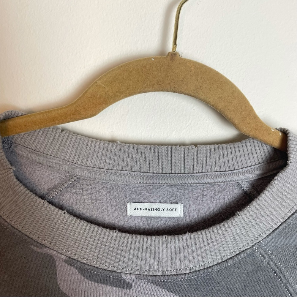American Eagle Camo Print Soft Oversized Crewneck Size XS - Picture 7 of 9
